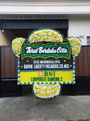 Papan Bunga Duka di Semayan